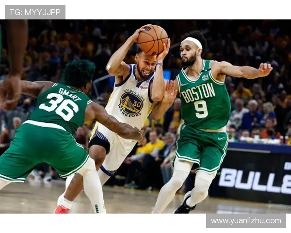 多特蒙德防线稳定性问题持续显现,对赛季防守质量提升形成制约 多特蒙德防线稳定性问题持续显现,对赛季防守质量提升形成制约